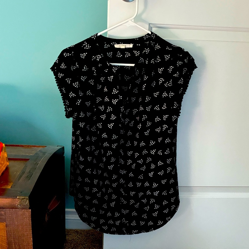 Black and White Patterned Women's Top